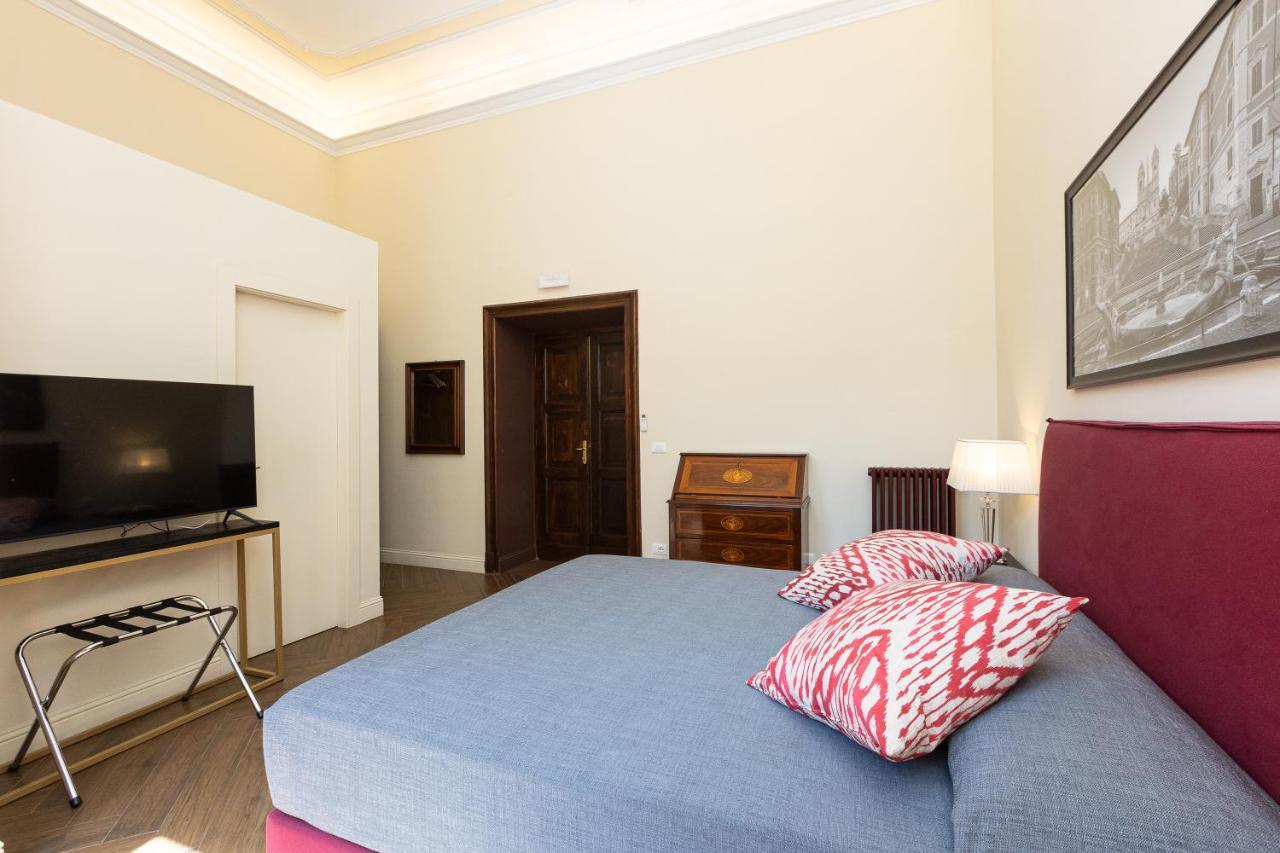Spa Apartment Via Barberini Roma Exterior foto